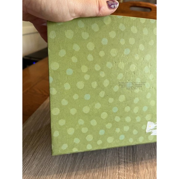 Lori Siebert Hook & Loop Close Storage Box Tulips & Butterflies Devote Logo - Picture 11 of 12